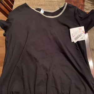 Women’s LuLaRoe top